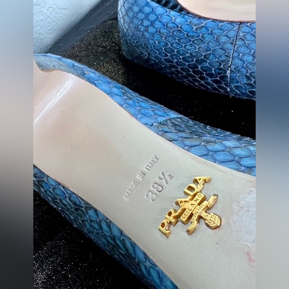 Prada Blue Snakeskin Platform Pumps 38.5 - Picture 6 of 6